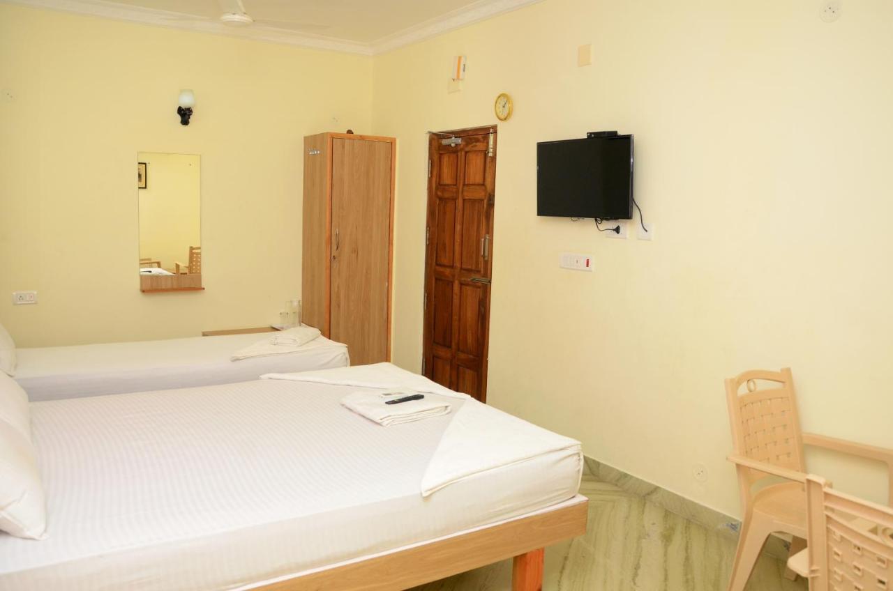 Hari Iyer Residency Otel Tiruchchendūr Dış mekan fotoğraf