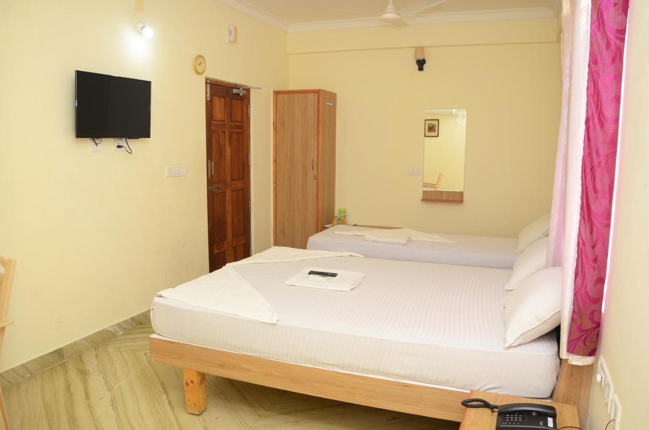 Hari Iyer Residency Otel Tiruchchendūr Dış mekan fotoğraf