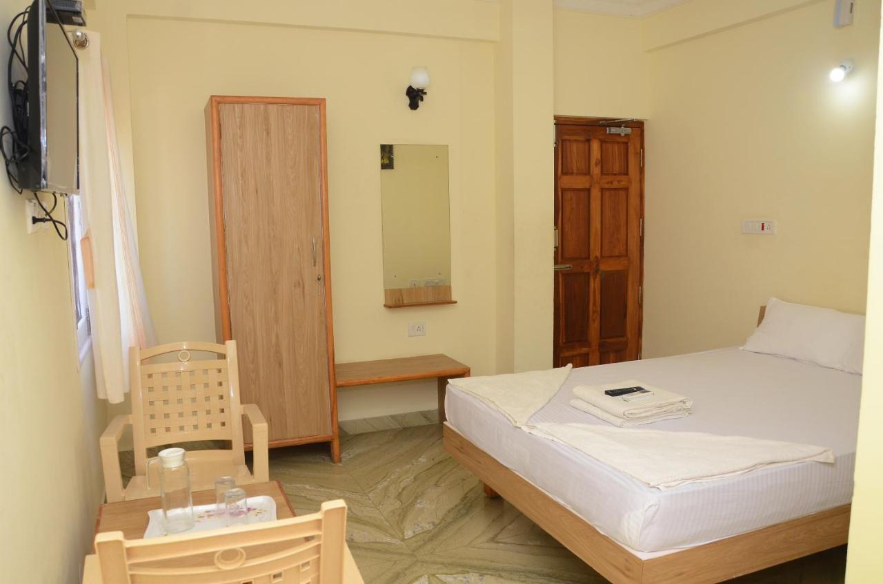 Hari Iyer Residency Otel Tiruchchendūr Dış mekan fotoğraf