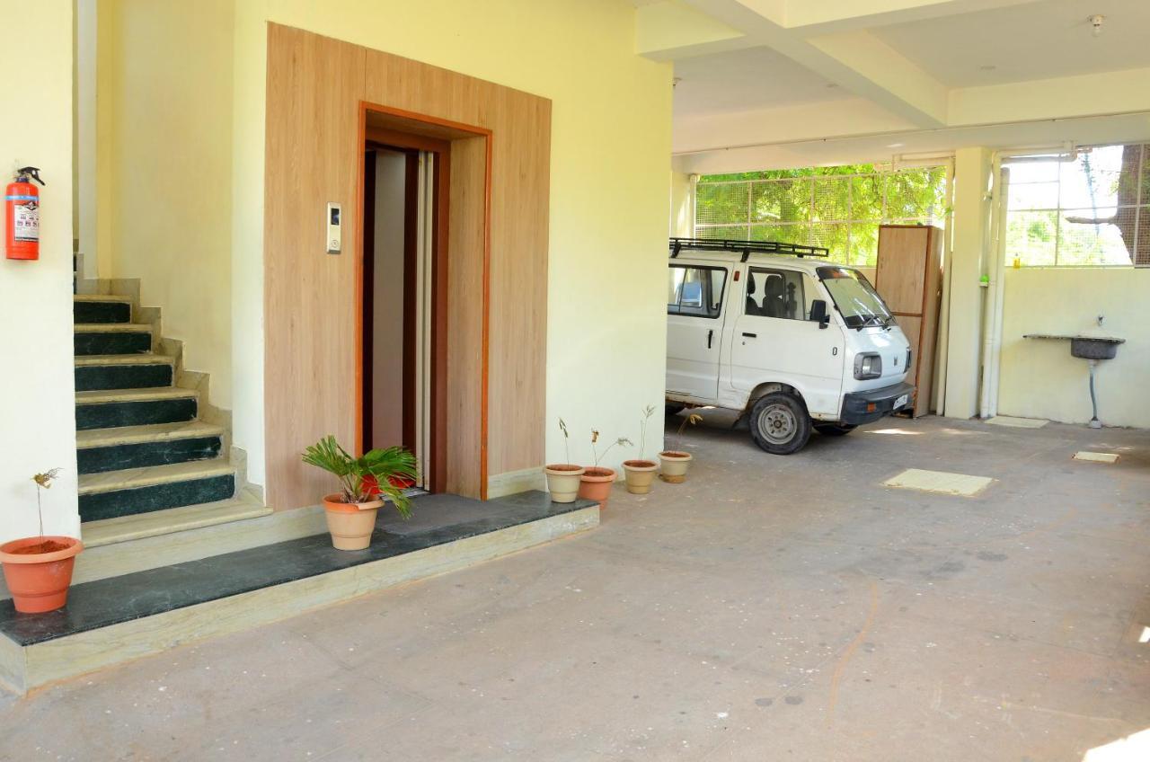 Hari Iyer Residency Otel Tiruchchendūr Dış mekan fotoğraf