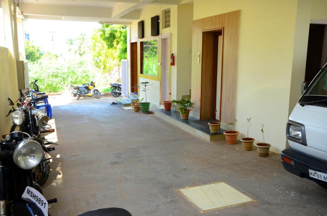 Hari Iyer Residency Otel Tiruchchendūr Dış mekan fotoğraf